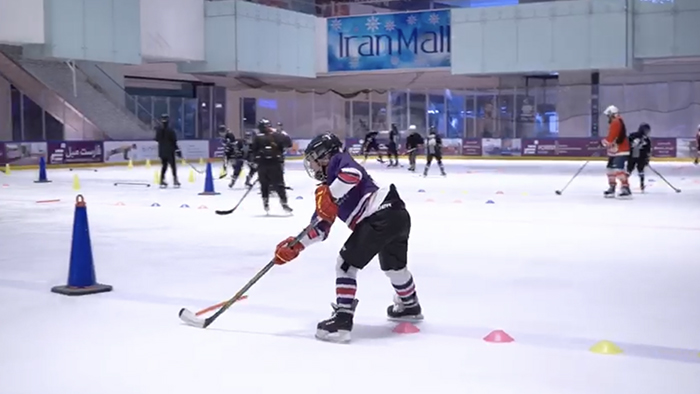پیشرفت تمرینات دختران تیم ملی هاکی روی یخ زیر 14 سال